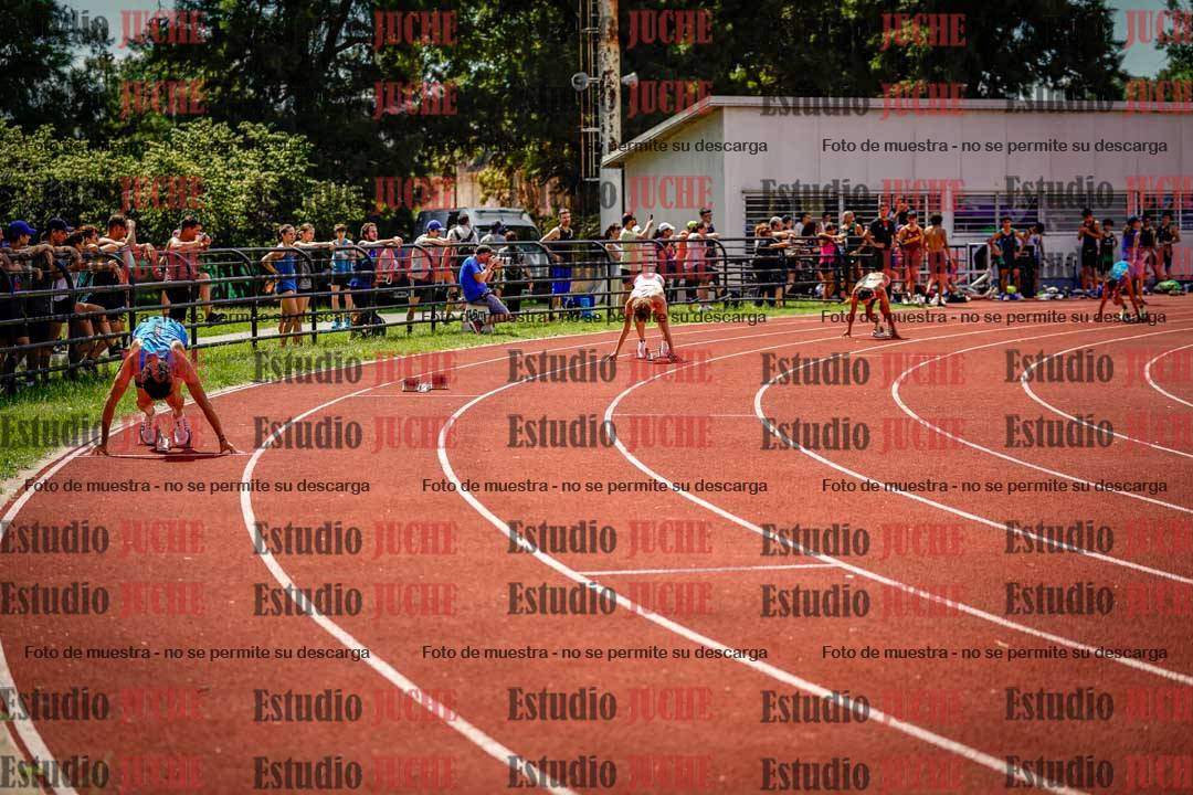 Fotos de los 400 m llanos de varones