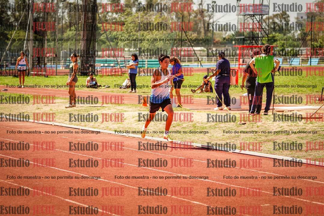 Fotos de los 600 m llanos de varones