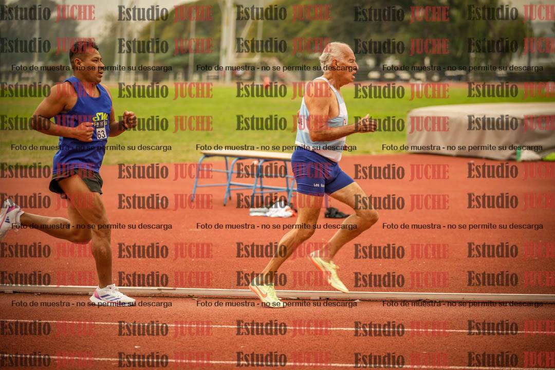Fotos de los 800 m llanos de varones