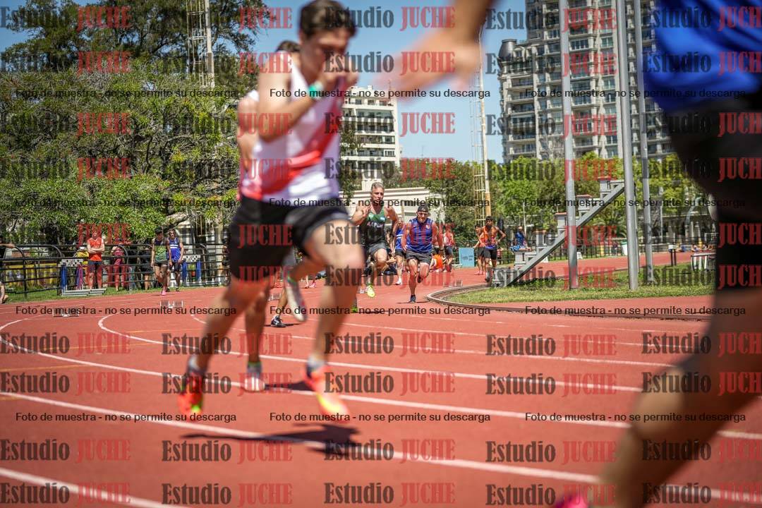 Fotos de los 200 m llanos de varones