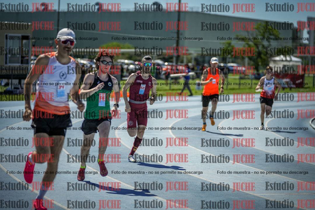 Fotos de los 800 m llanos de varones