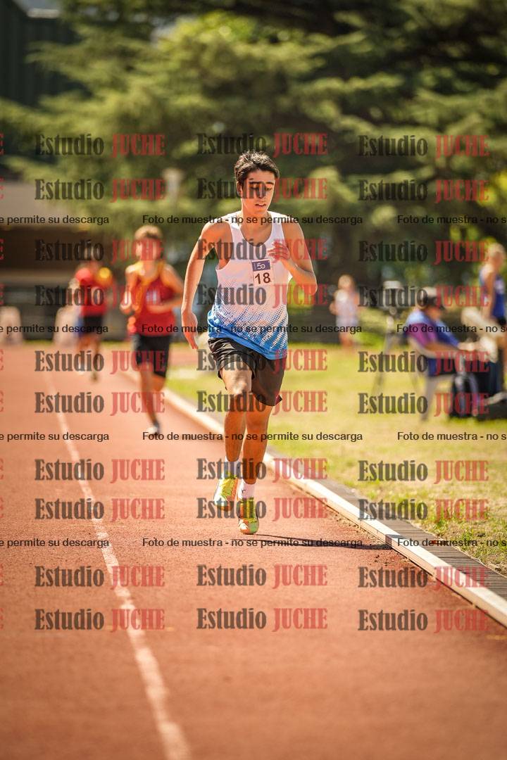 Fotos de los 600 m llanos de varones