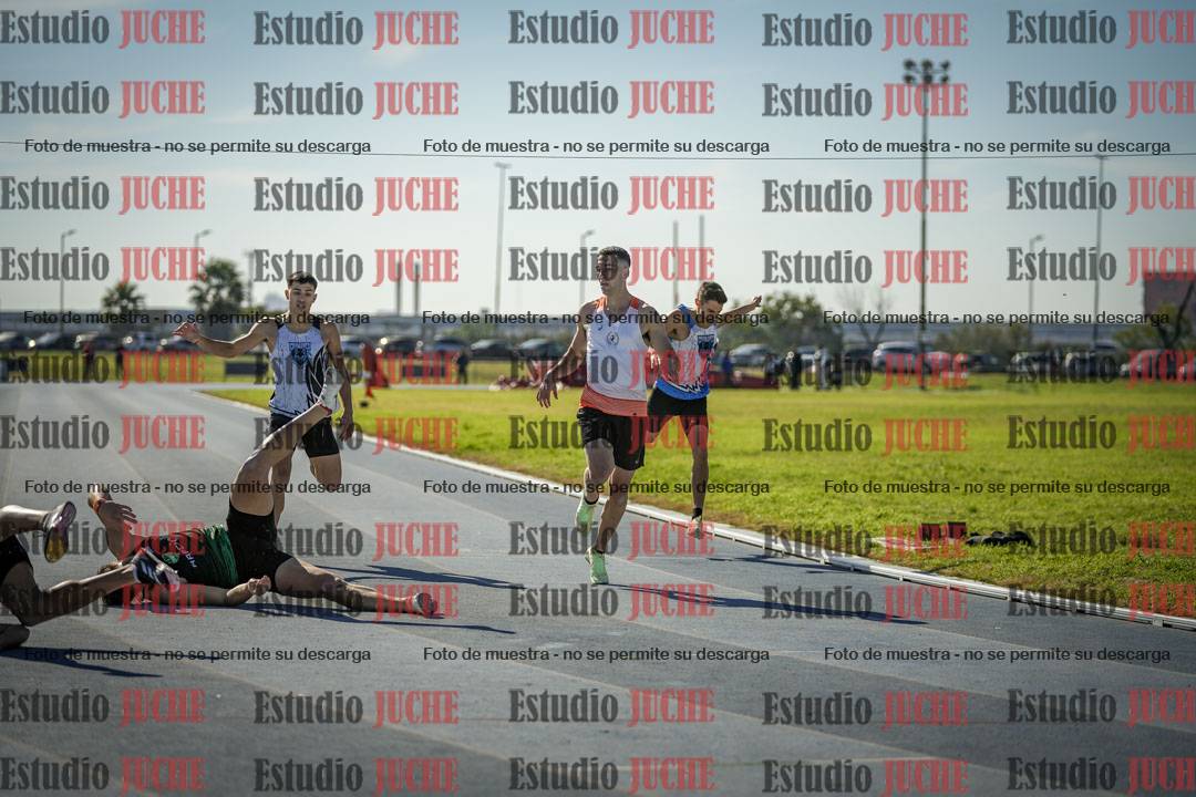 Fotos de los 400 m llanos de varones