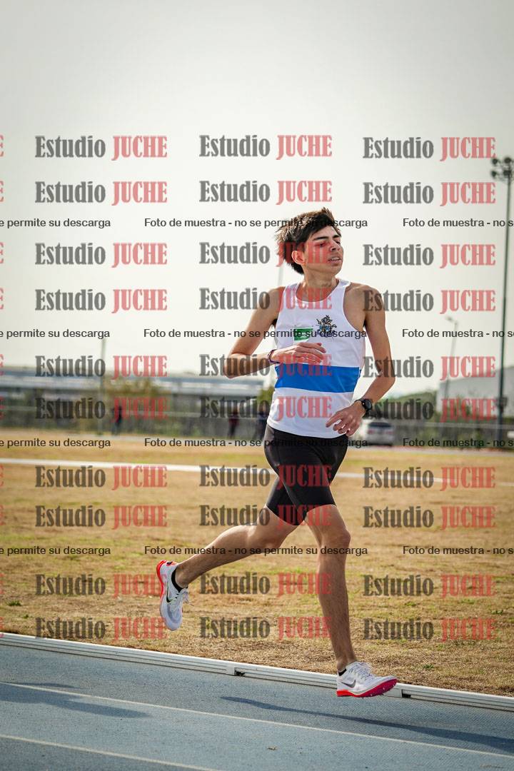 Fotos de los 800 m llanos de varones