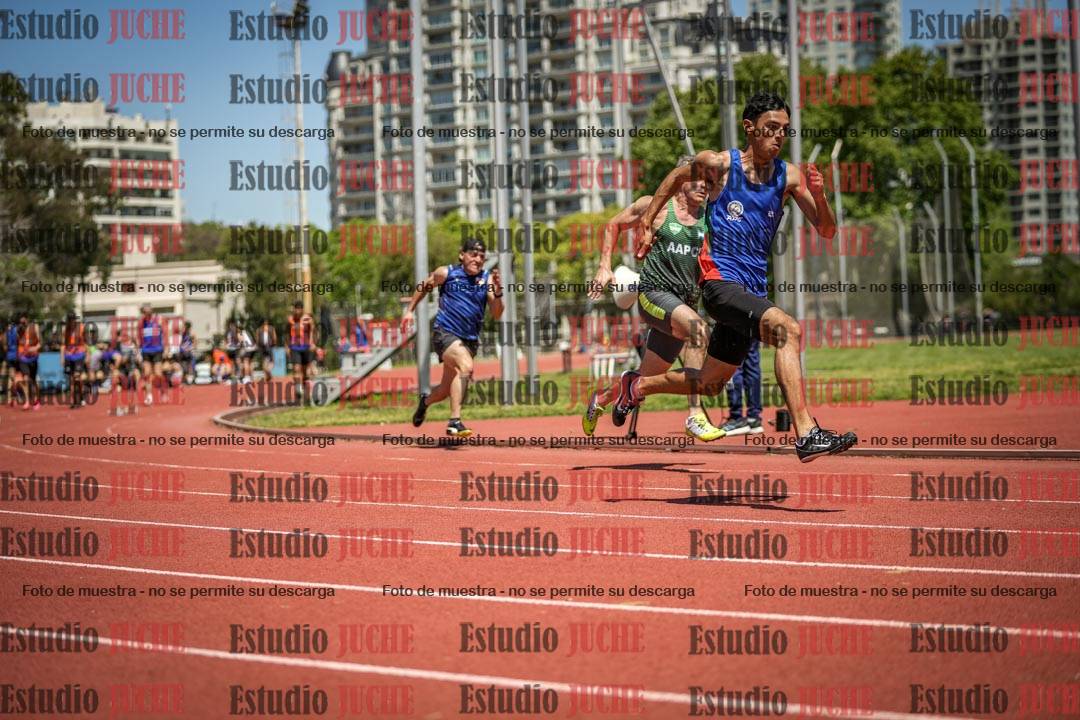 Fotos de los 200 m llanos de varones