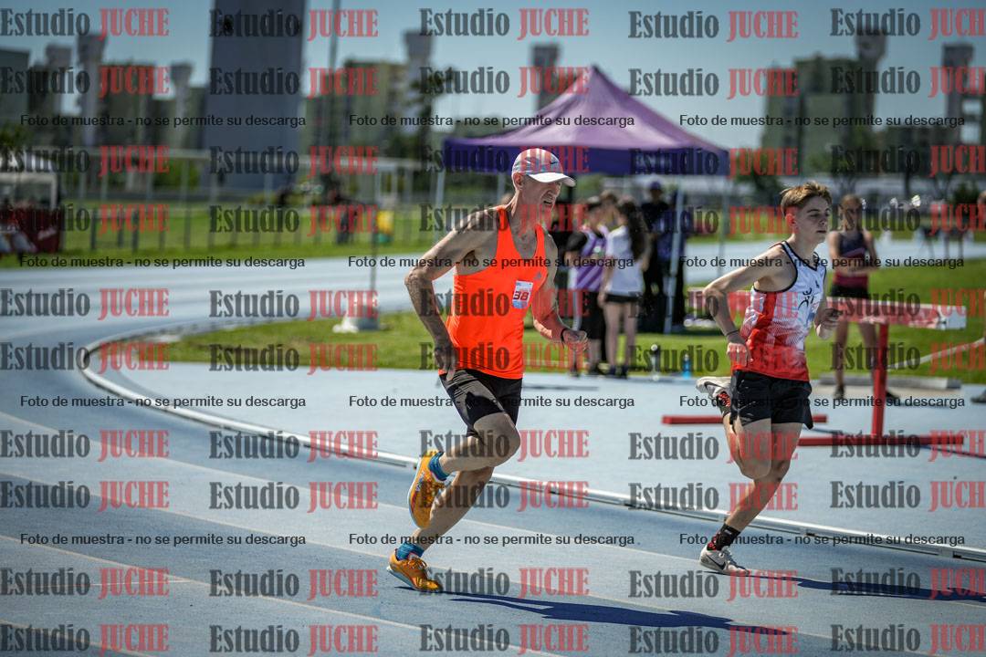 Fotos de los 800 m llanos de varones