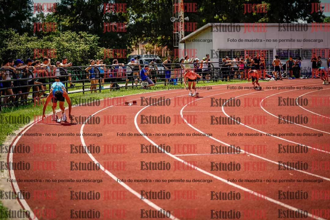 Fotos de los 400 m llanos de varones