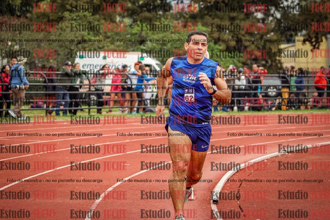 Fotos de los 800 m llanos de varones