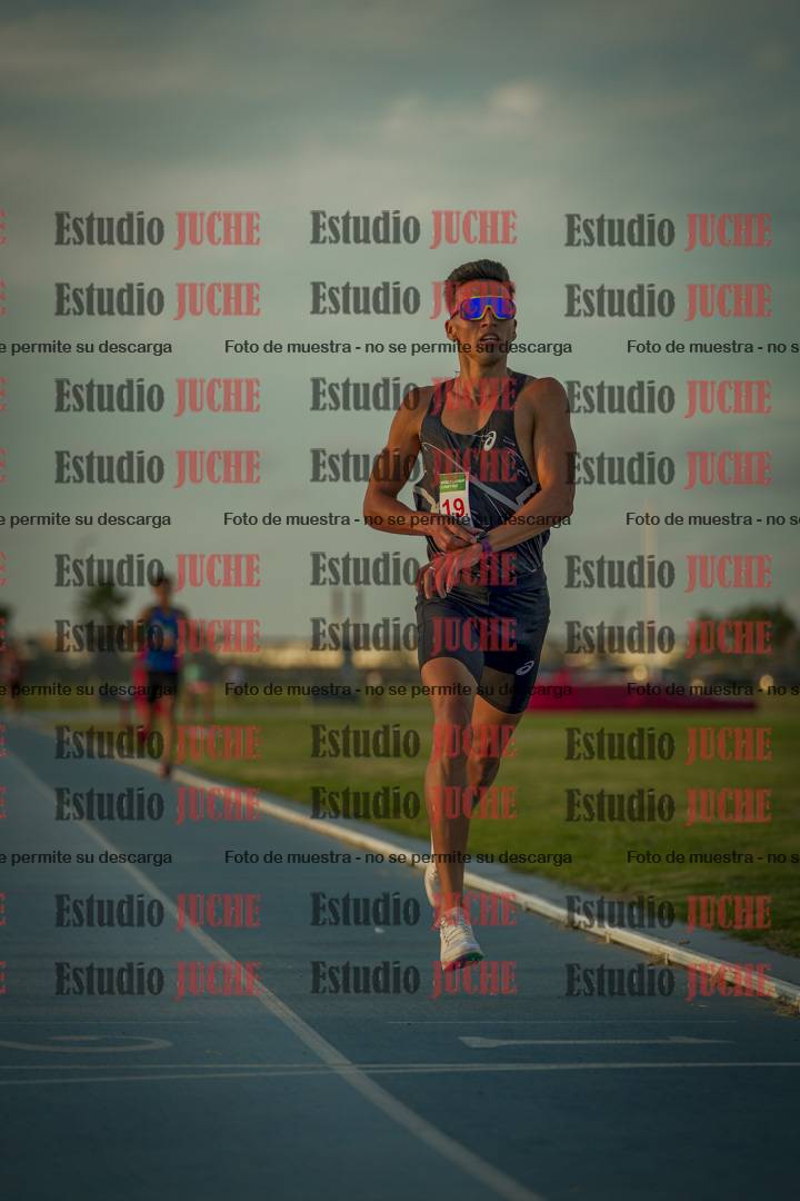 Fotos de los 3000 m llanos de varones