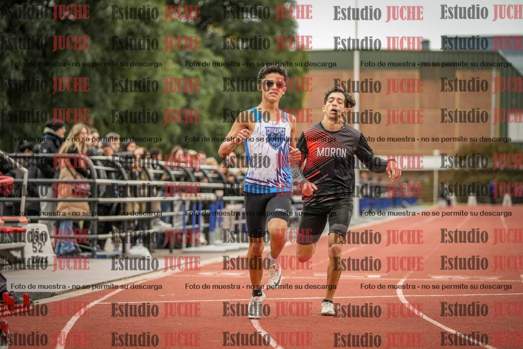 Fotos de los 400 m llanos de varones
