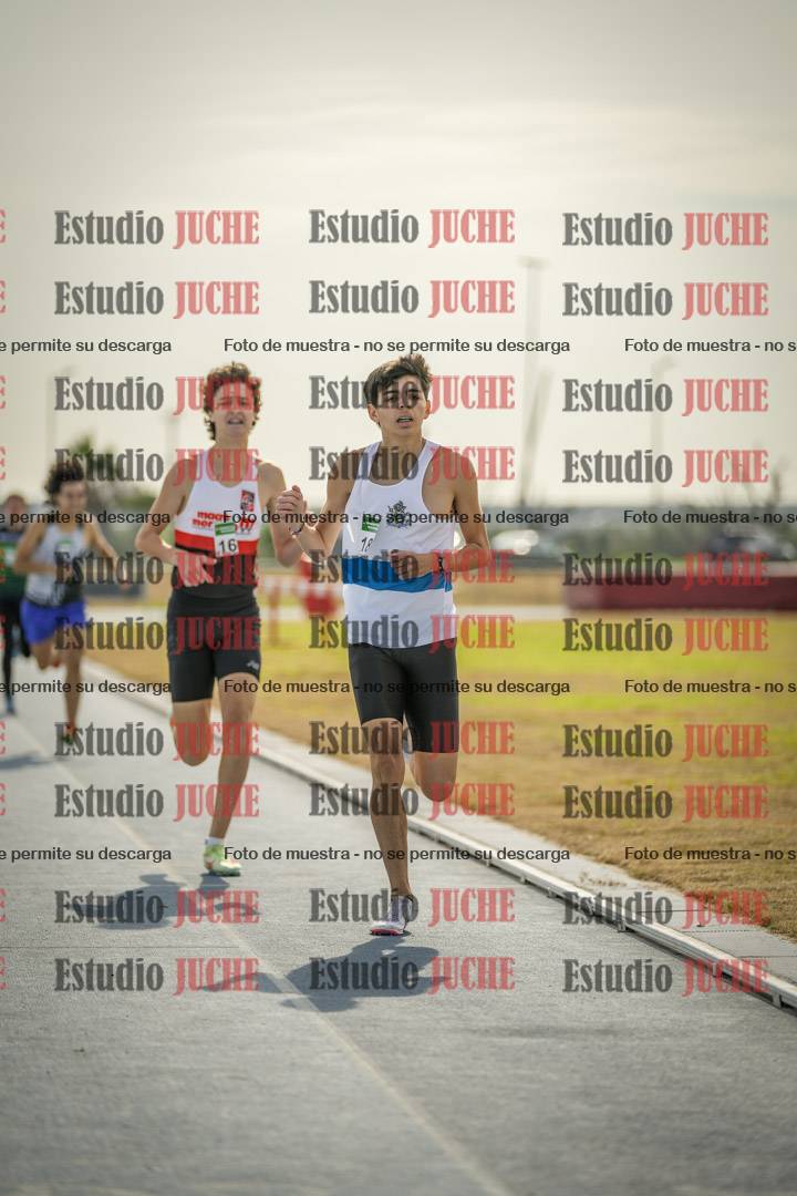 Fotos de los 800 m llanos de varones
