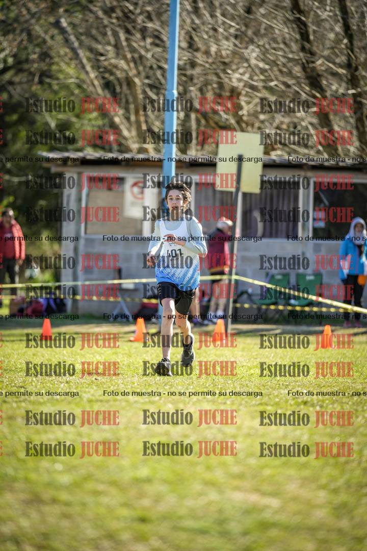 Fotos de la llegada del cross de 2000 m