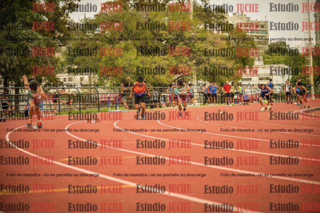 Fotos de los 200 m llanos de varones