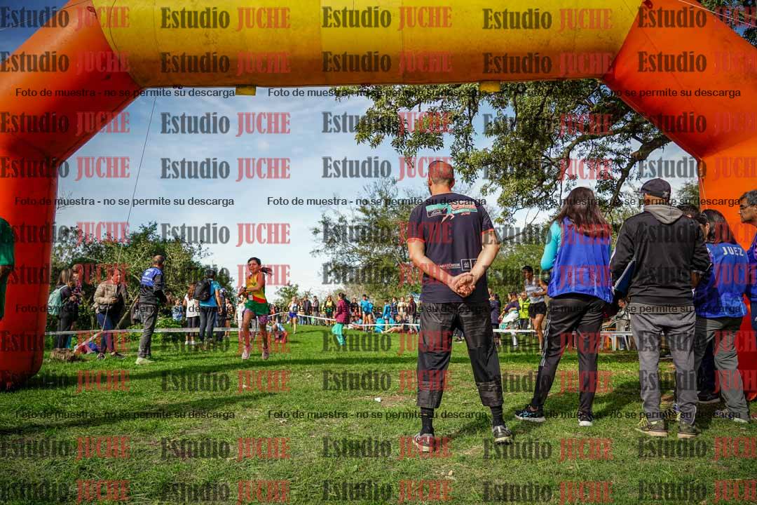 Fotos de la llegada del cross de 1500 m