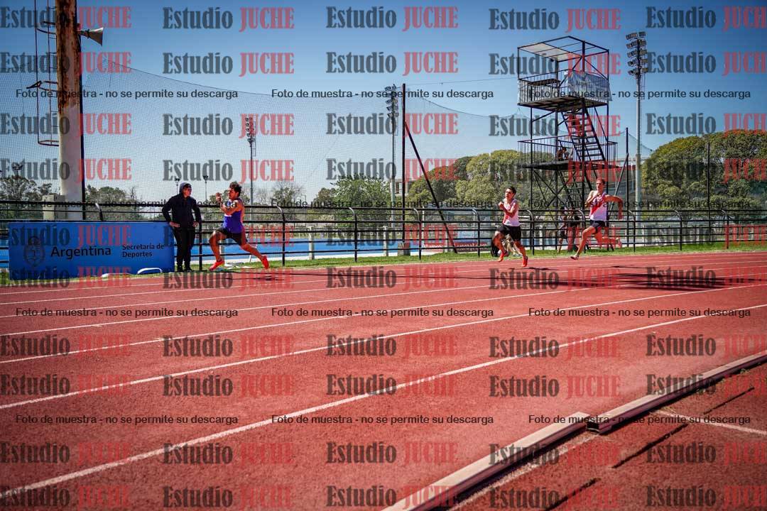 Fotos de los 200 m llanos de varones