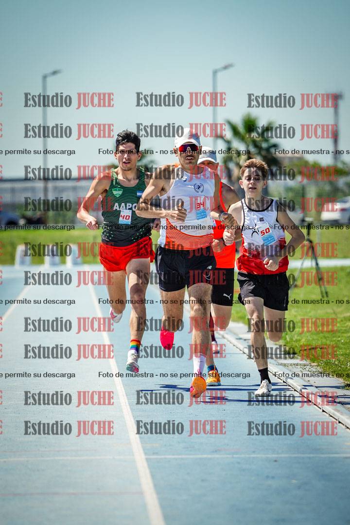 Fotos de los 800 m llanos de varones