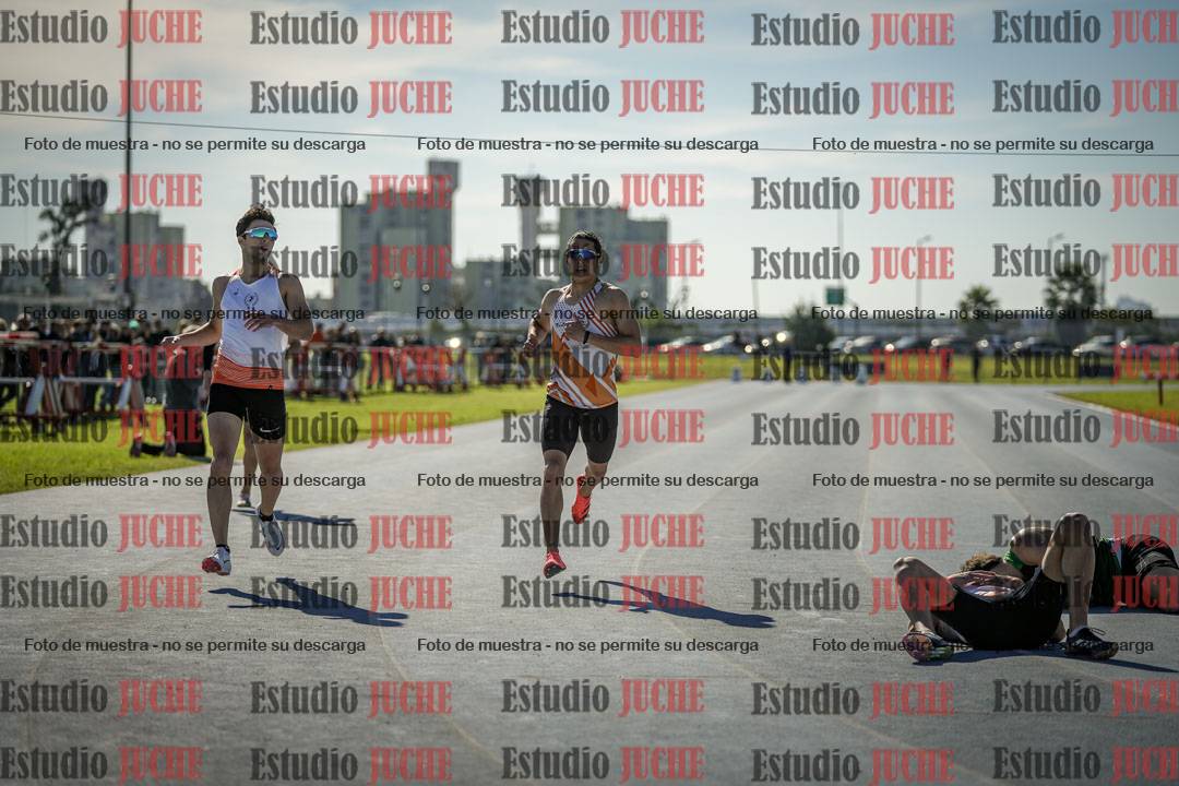 Fotos de los 400 m llanos de varones