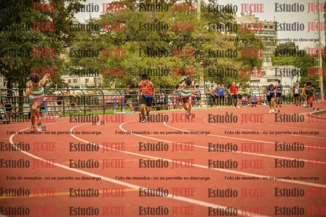 Fotos de los 200 m llanos de varones