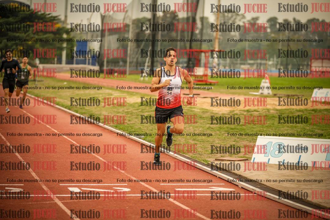 Fotos de los 800 m llanos de varones