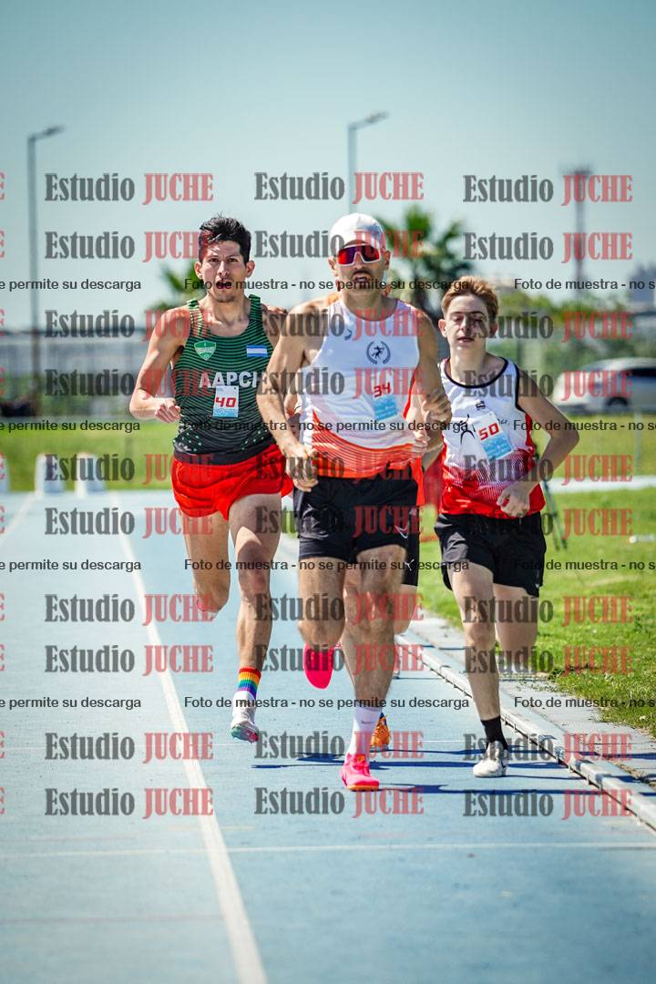 Fotos de los 800 m llanos de varones