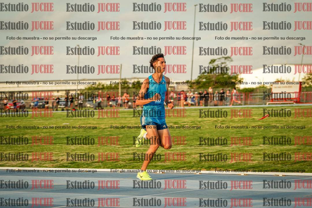 Fotos de los 3000 m llanos de varones