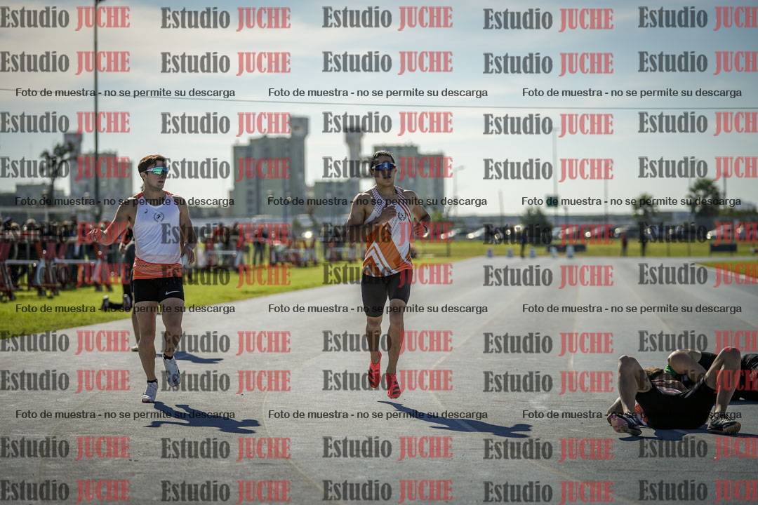Fotos de los 400 m llanos de varones
