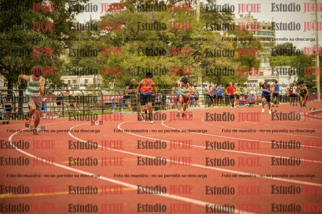 Fotos de los 200 m llanos de varones