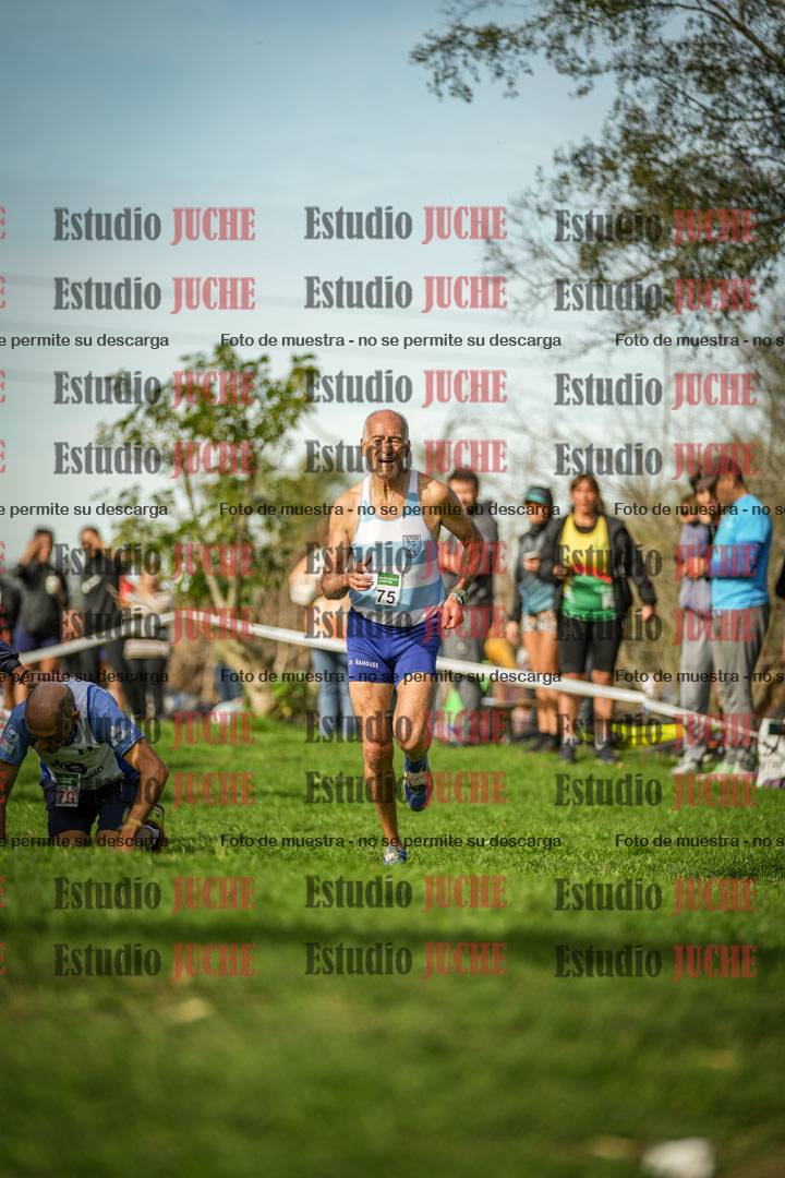 Fotos de la llegada del cross de 1500 m