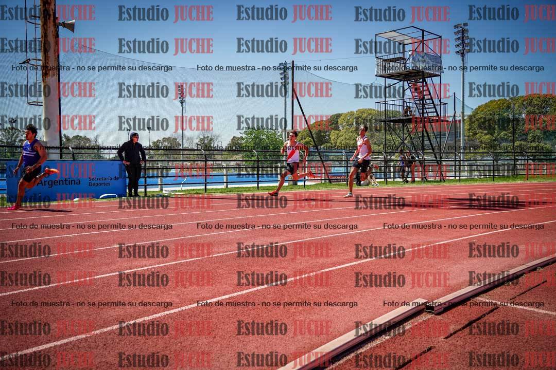 Fotos de los 200 m llanos de varones