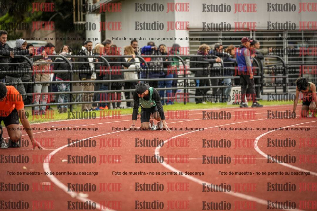 Fotos de los 400 m llanos de varones