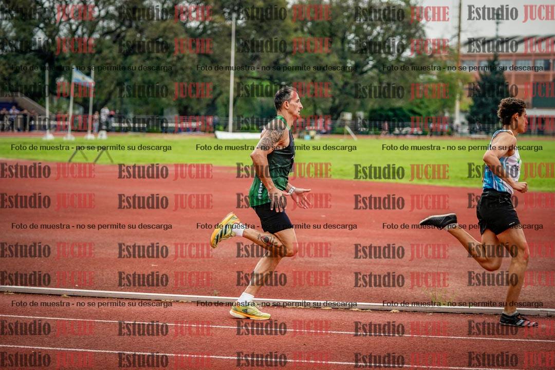 Fotos de los 800 m llanos de varones