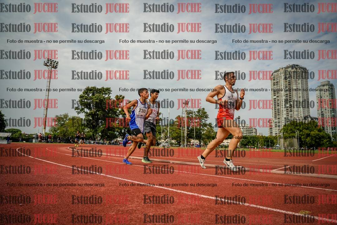 Fotos de los 3000 m llanos de varones