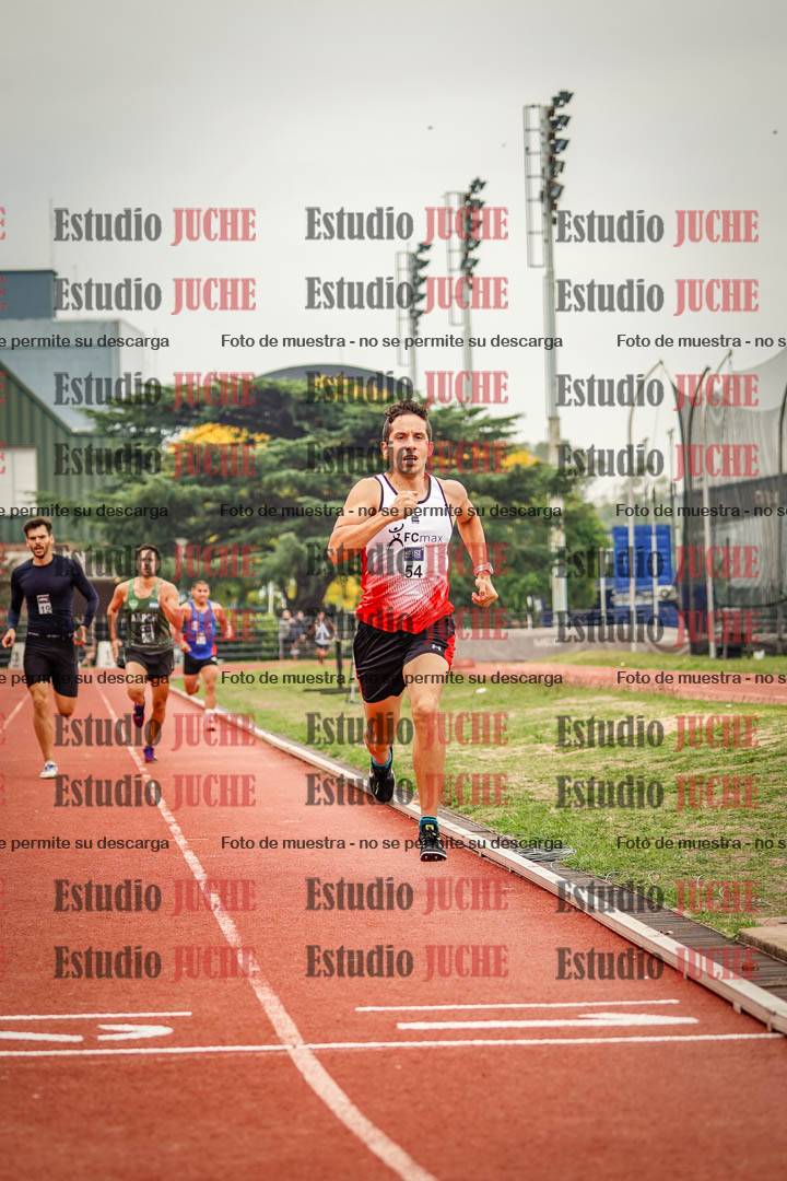 Fotos de los 800 m llanos de varones