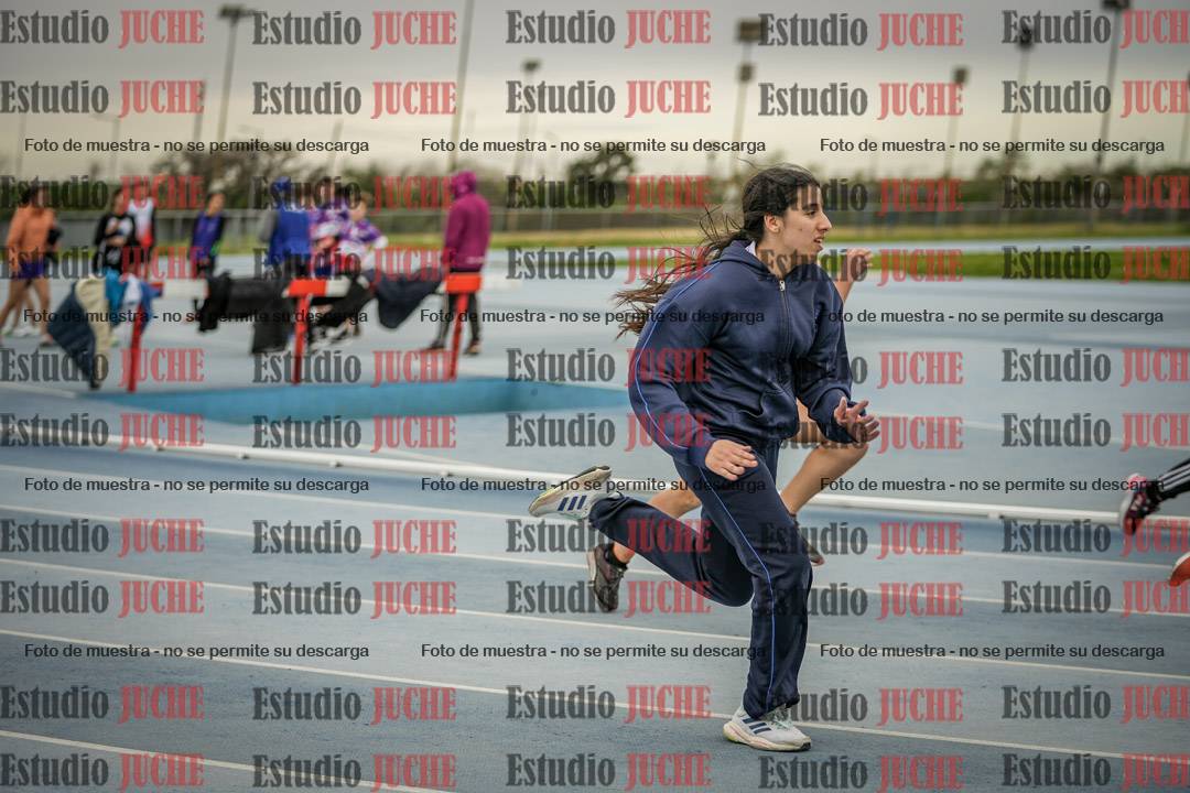 Fotos de los 150 m llanos de mujeres - U14