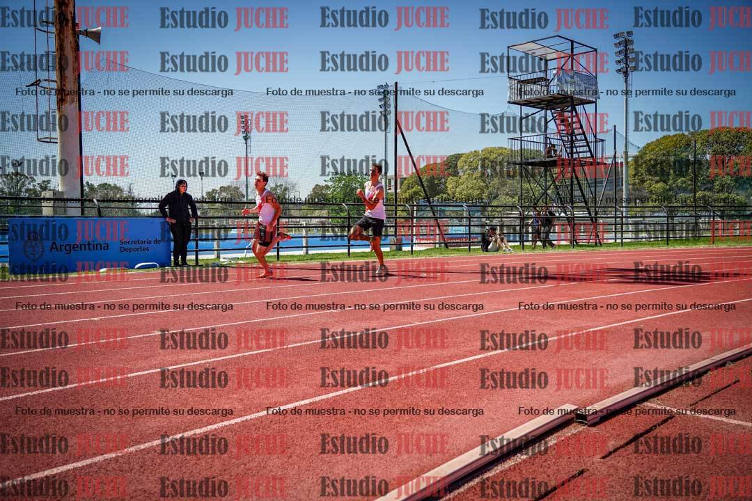 Fotos de los 200 m llanos de varones