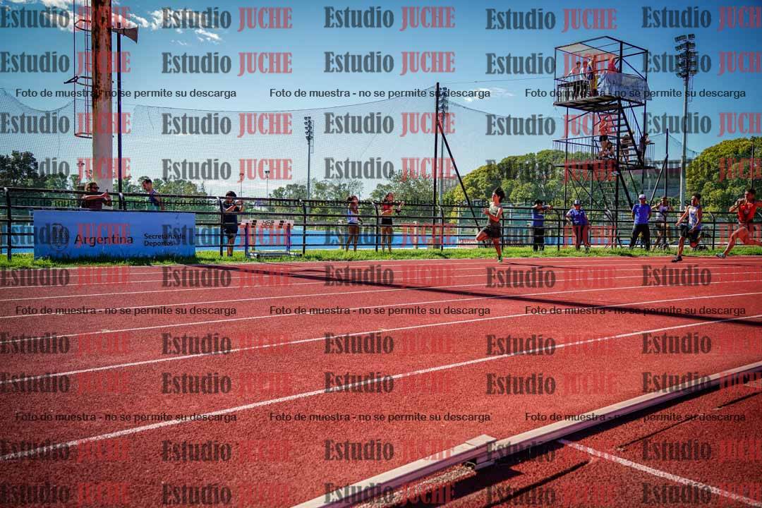 Fotos de los 200 m llanos de varones