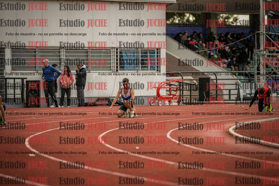 Fotos de los 400 m llanos de varones