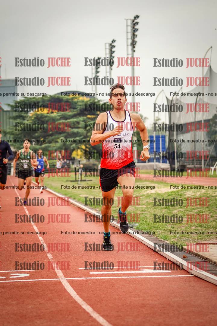Fotos de los 800 m llanos de varones