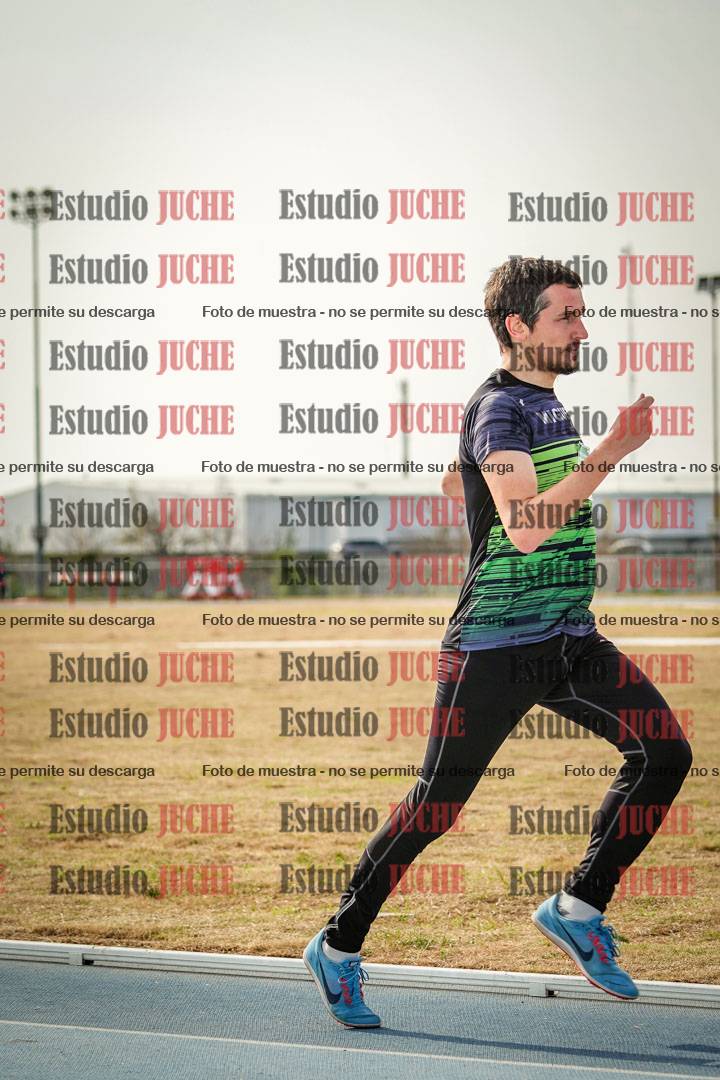 Fotos de los 800 m llanos de varones
