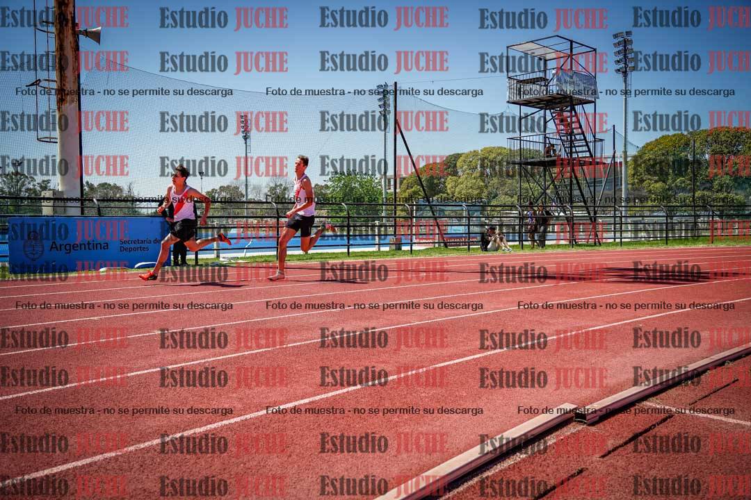 Fotos de los 200 m llanos de varones