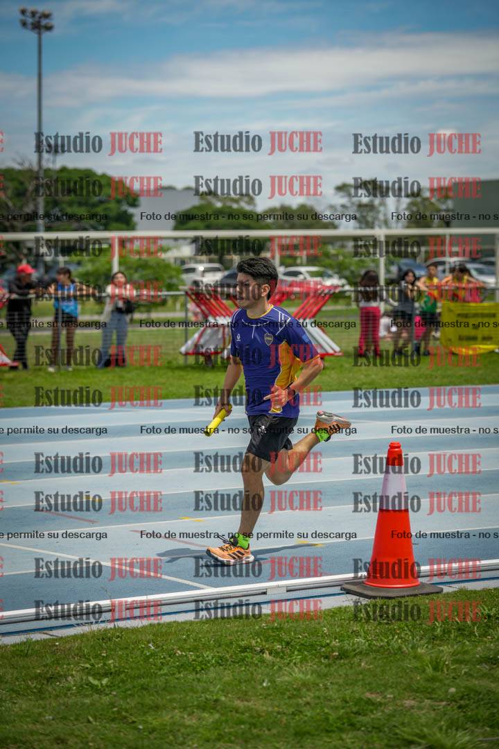 Fotos durante el transcurso de los relevos 20' para running teams - serie 2