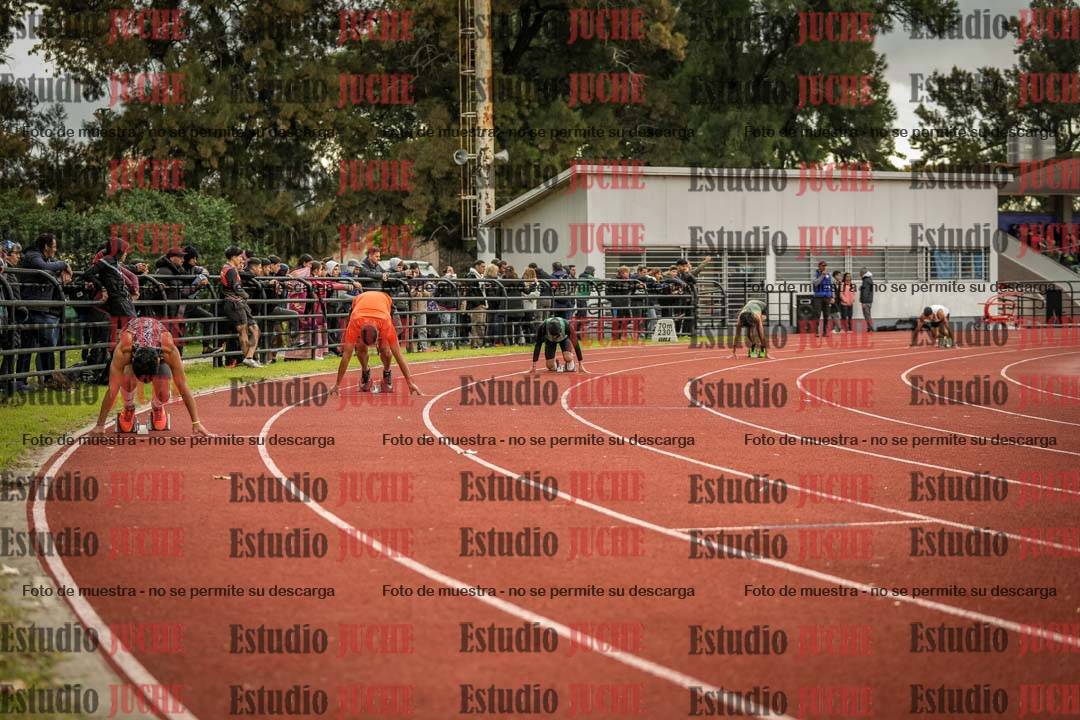 Fotos de los 400 m llanos de varones