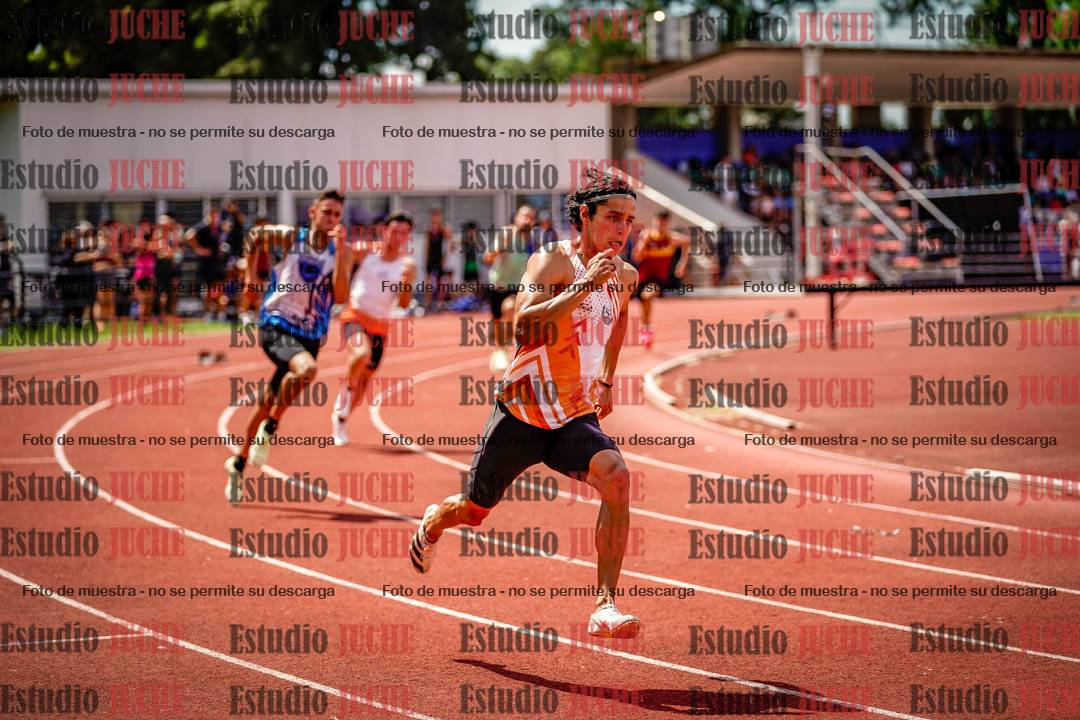 Fotos de los 400 m llanos de varones