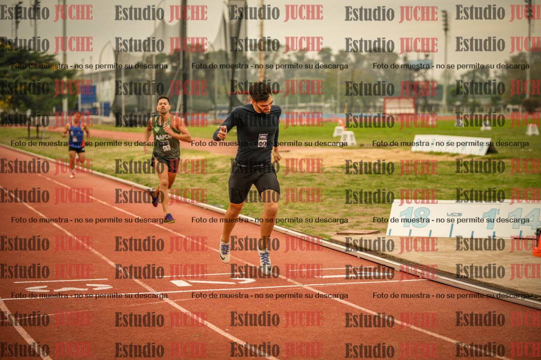Fotos de los 800 m llanos de varones