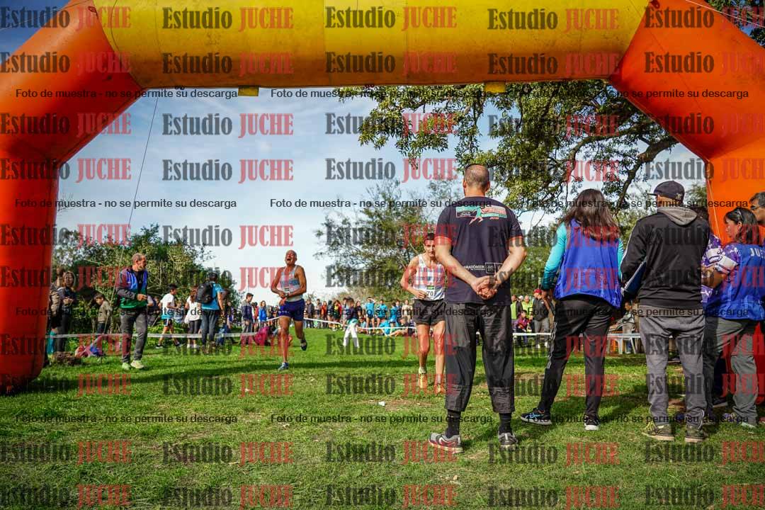 Fotos de la llegada del cross de 1500 m