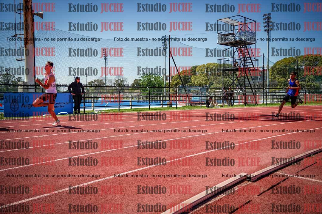Fotos de los 200 m llanos de varones