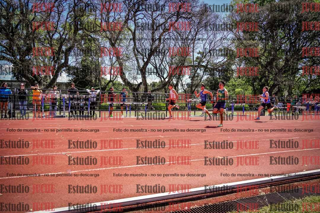 Fotos de los 100 m llanos de varones