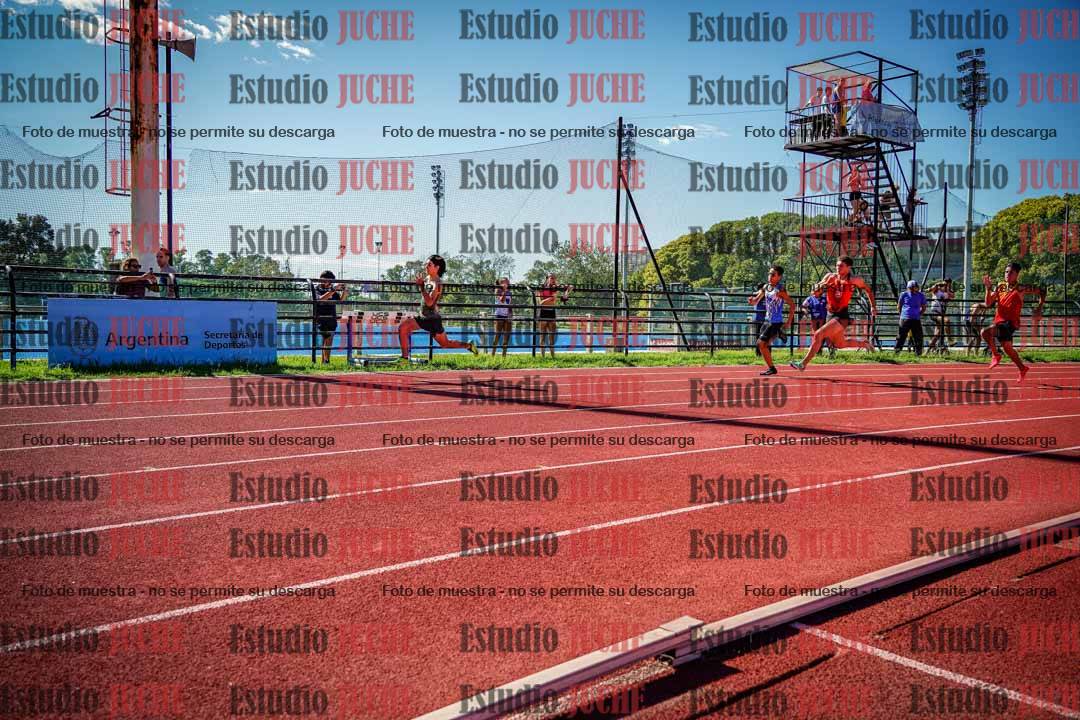 Fotos de los 200 m llanos de varones