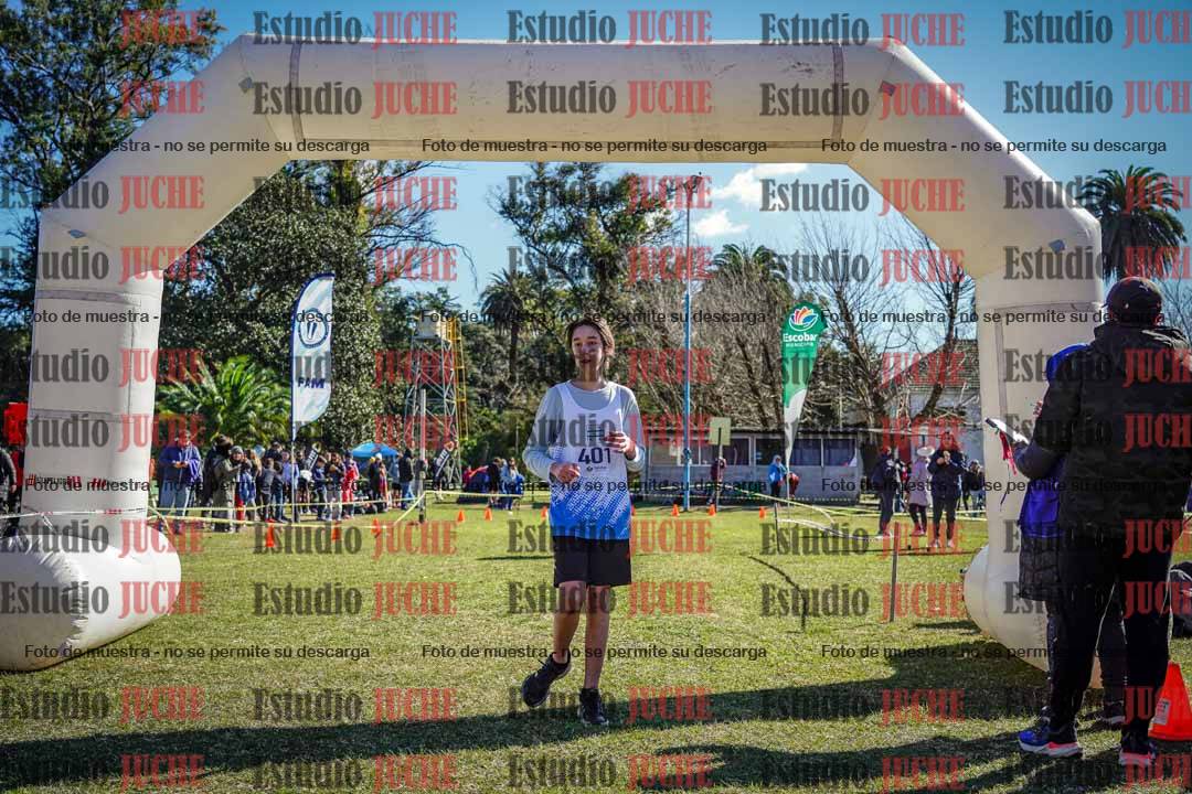 Fotos de la llegada del cross de 2000 m