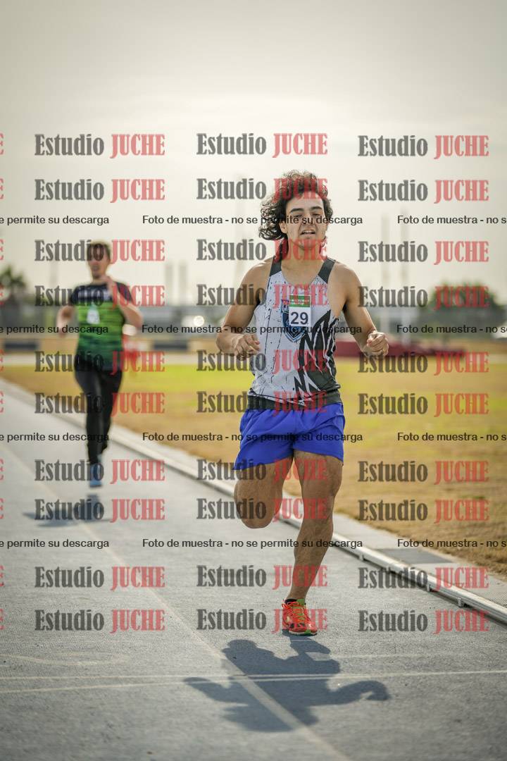 Fotos de los 800 m llanos de varones
